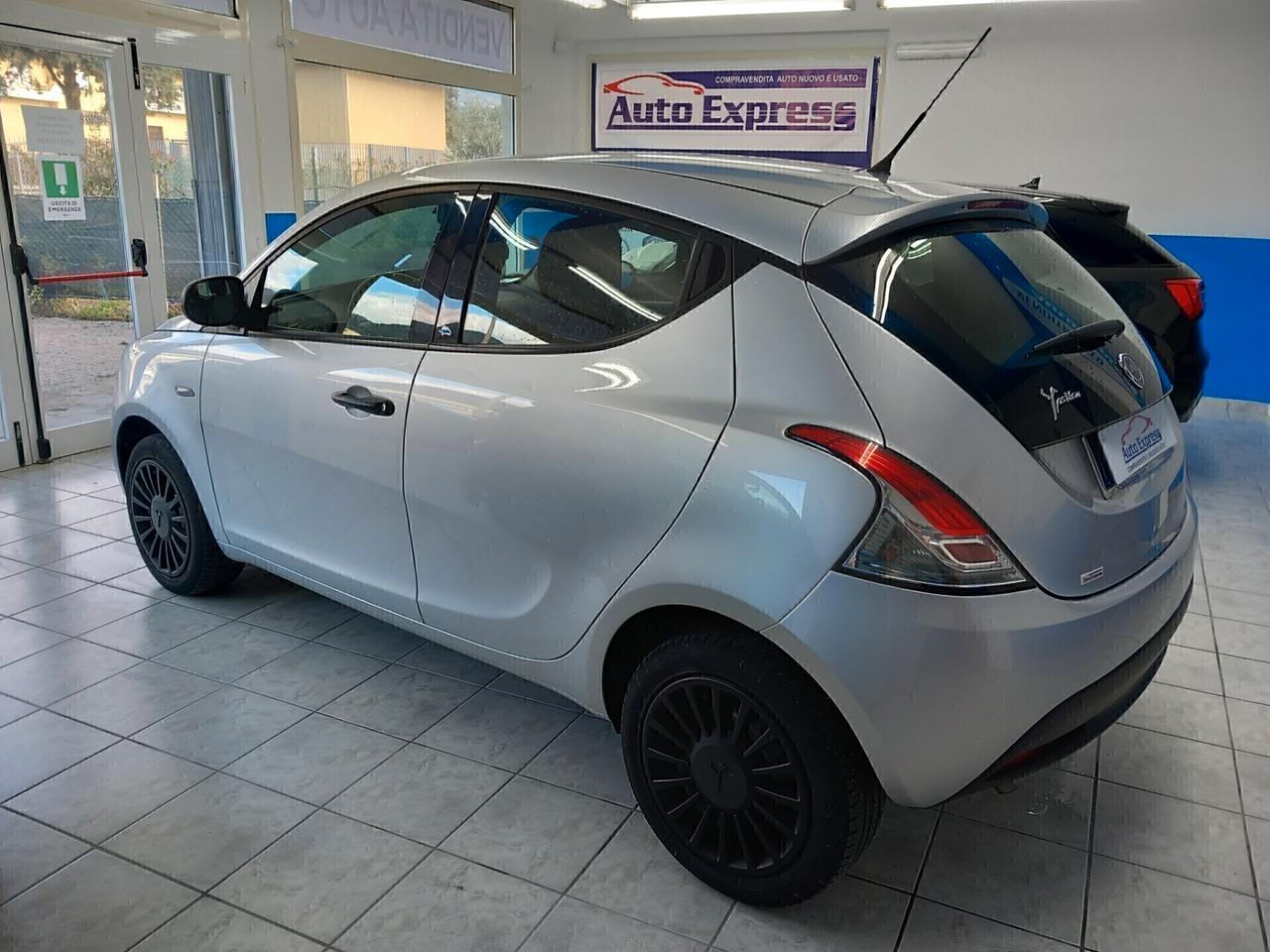 Lancia Ypsilon 1.2 69 CV 5 porte GPL Ecochic Gold