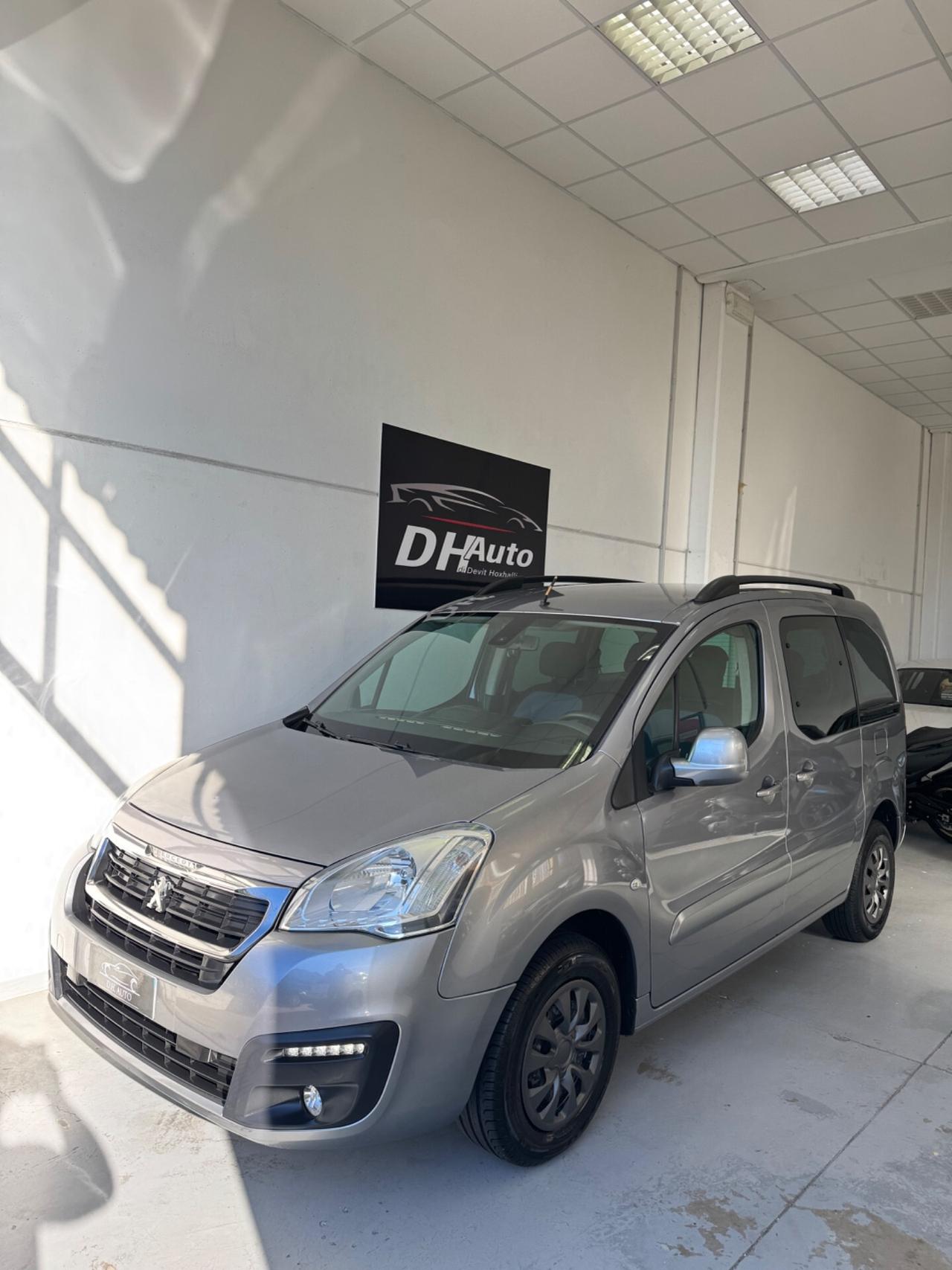 Peugeot Partner Tepee BlueHDi 100 Outdoor