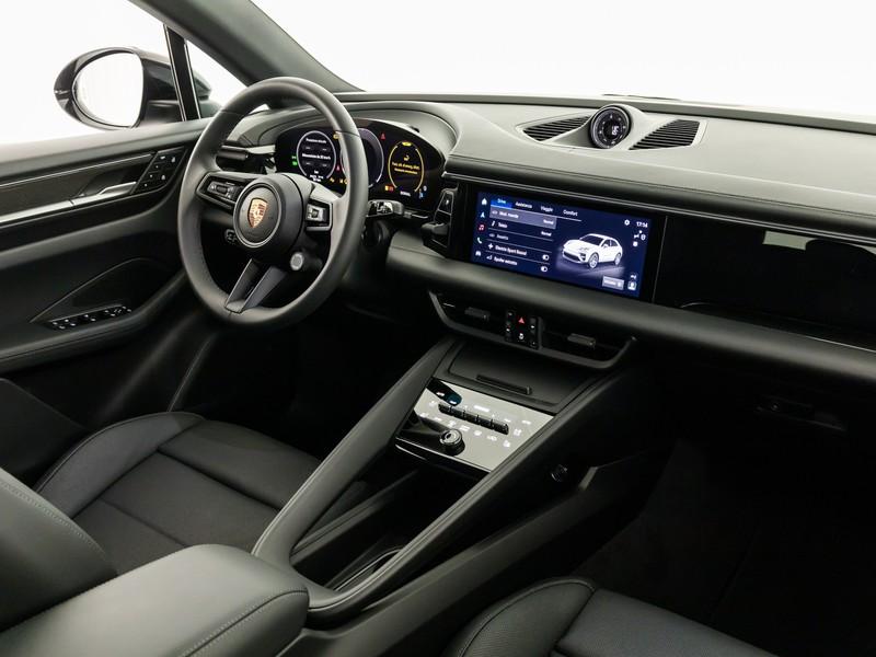 Porsche Macan 4