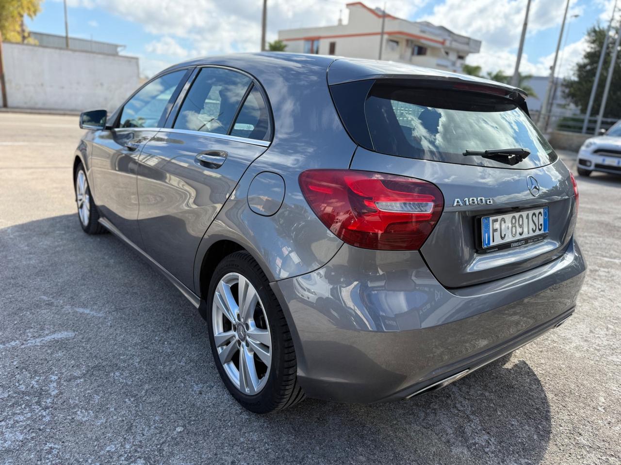Mercedes-benz A 180 d Premium