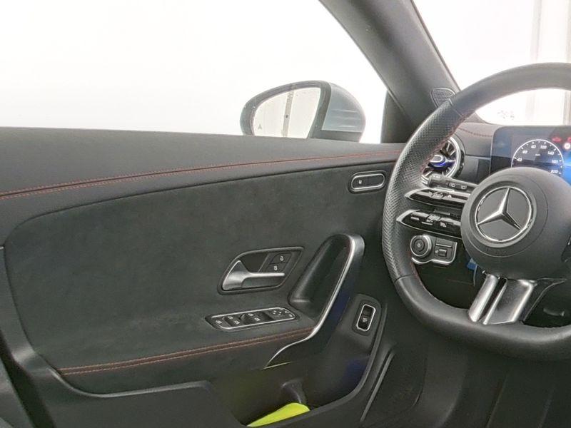 Mercedes-Benz 200 Automatic AMG Line Advanced Plus