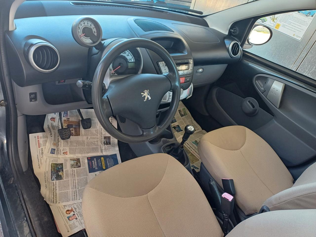 Peugeot 107 1.0 68CV 5p. Sweet Years 2008