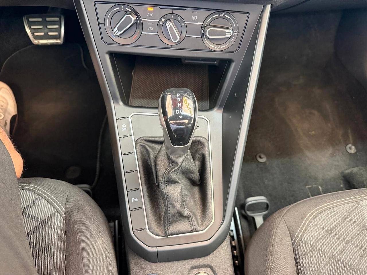 VOLKSWAGEN TAIGO 1.0 BENZINA 110CV AUTOMATICA