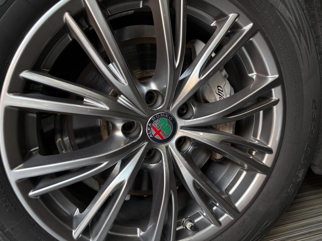 Alfa Romeo Stelvio 2.2 turbo diesel 160cv Auto RWD Business ITALIANA