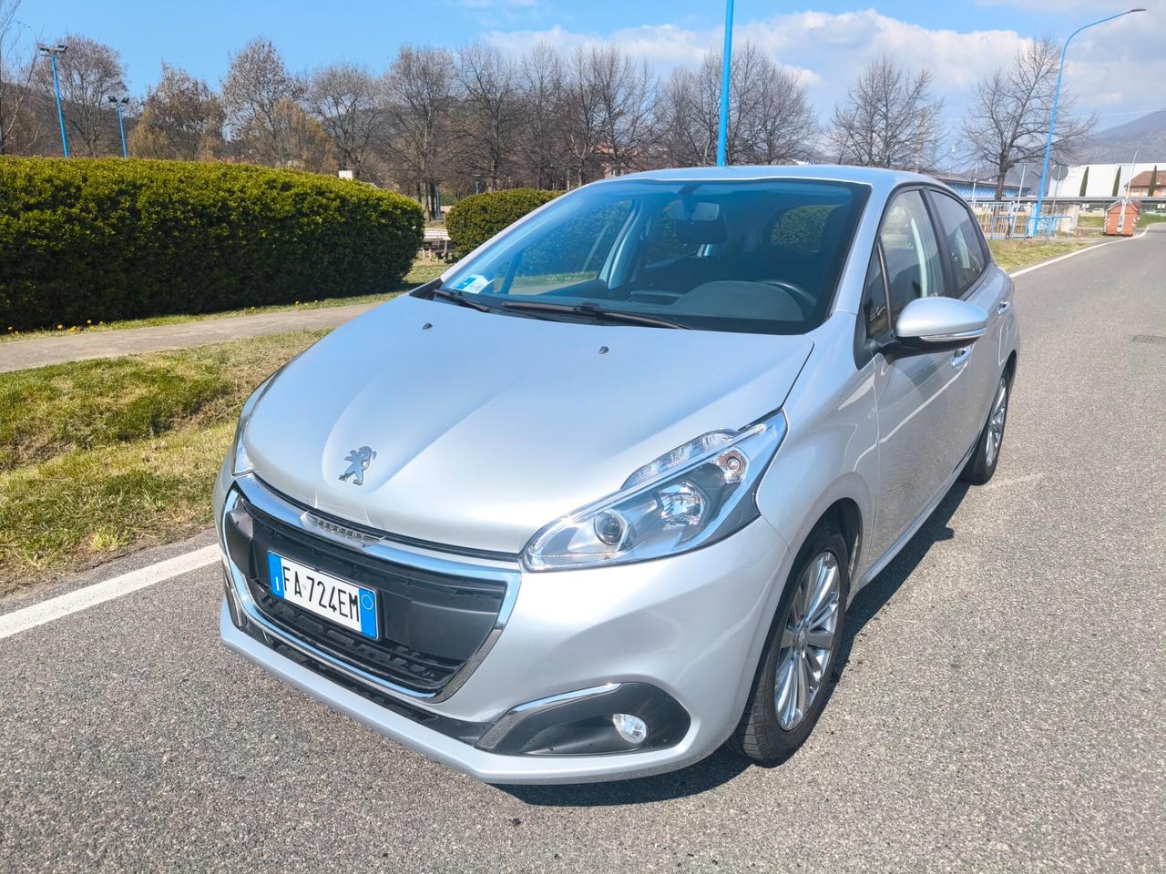 PEUGEOT 208 1,2 BENZ- KM 70000-UNIPROPRIETARIO-EURO 6