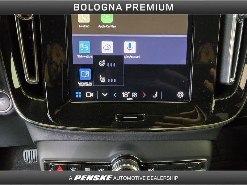 Volvo XC40 B3 automatico Plus Dark