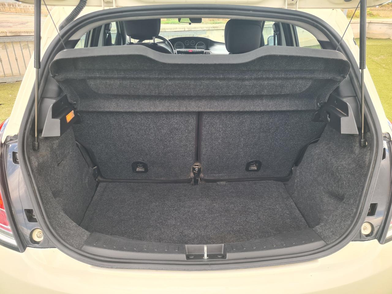 Lancia Ypsilon 1.3 MJT 16V 95 CV Gold 2012 NEOPATENTATI