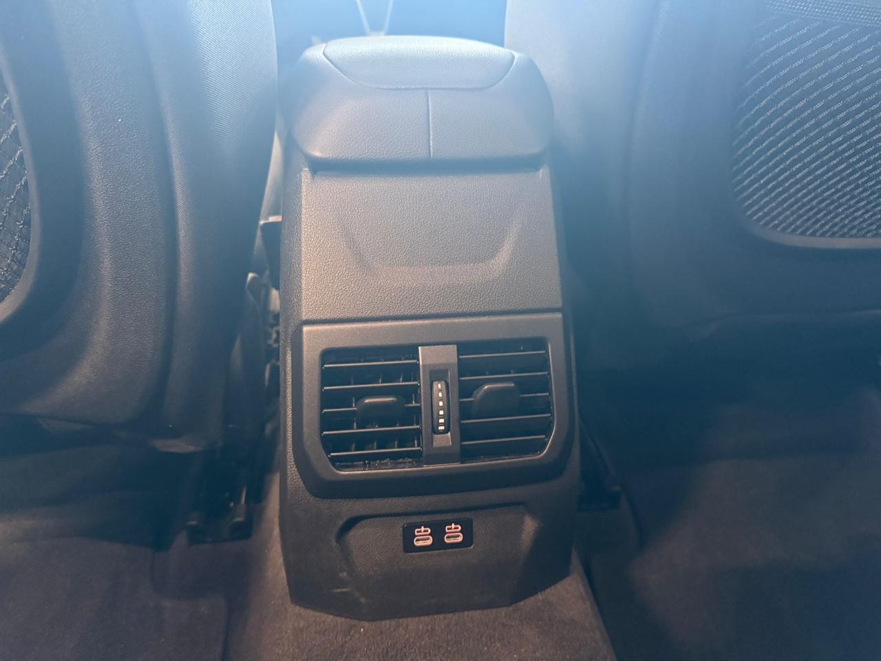 Bmw 118 118i 5p. Business Advantage