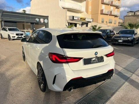 Bmw 118 118d 5p. Msport