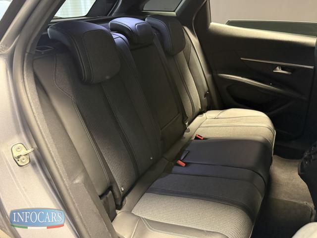 PEUGEOT 3008 BlueHDi 130 S&S EAT8 Allure