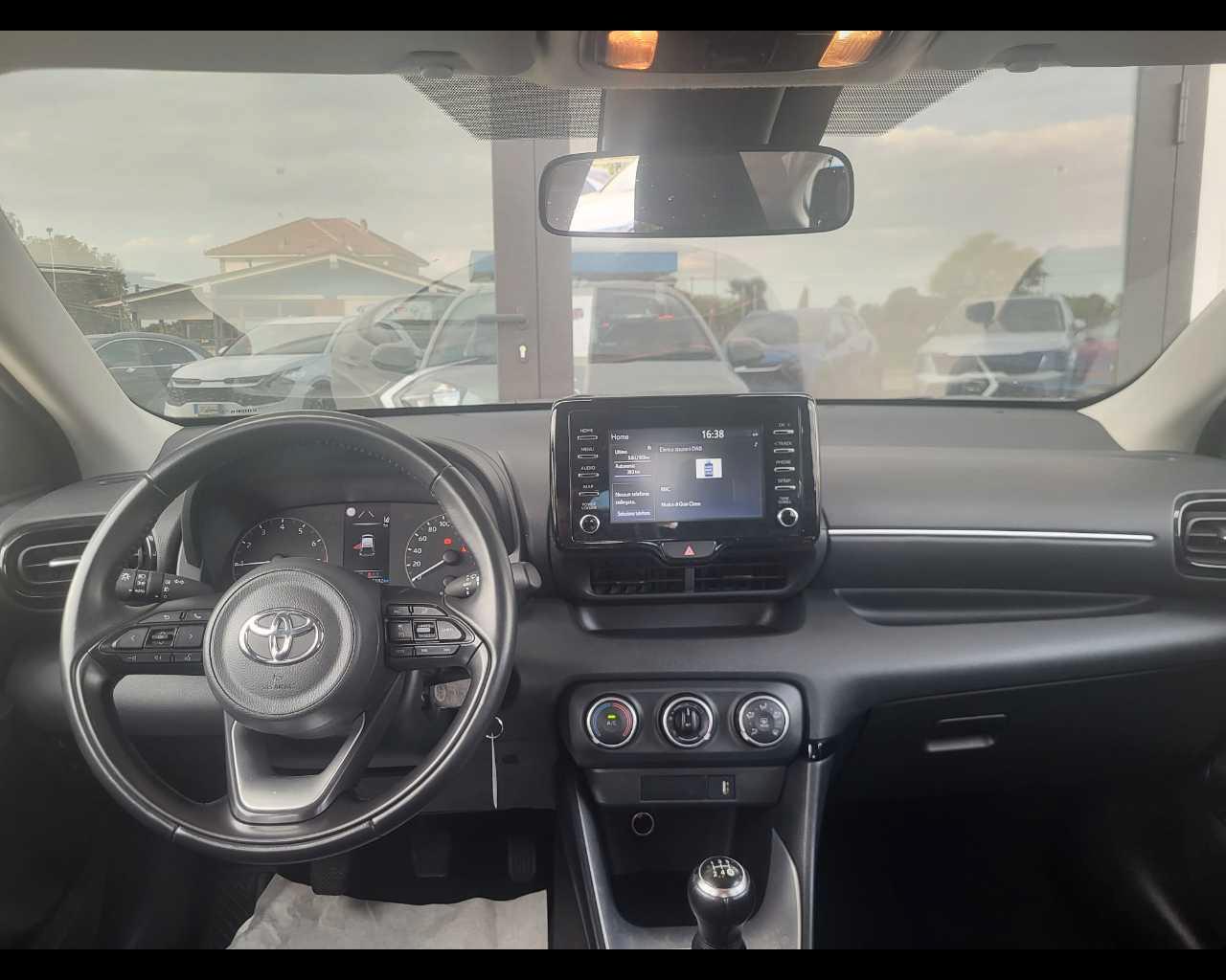 TOYOTA Yaris 1.0 Active