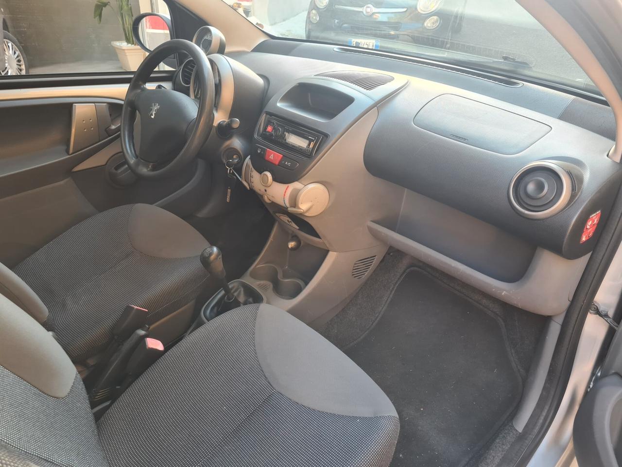 Peugeot 107 1.0 68CV 3p. Sweet Years