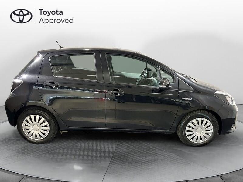 Toyota Yaris 1.5 Hybrid Lounge AREA C FREE