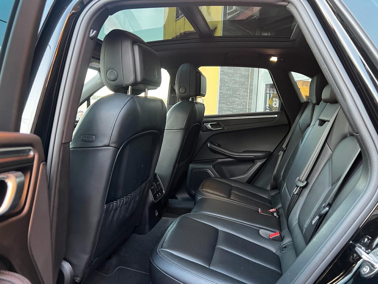 Porsche Macan 2.0 245- TETTO-PASM-TOTAL BLACK-FULL