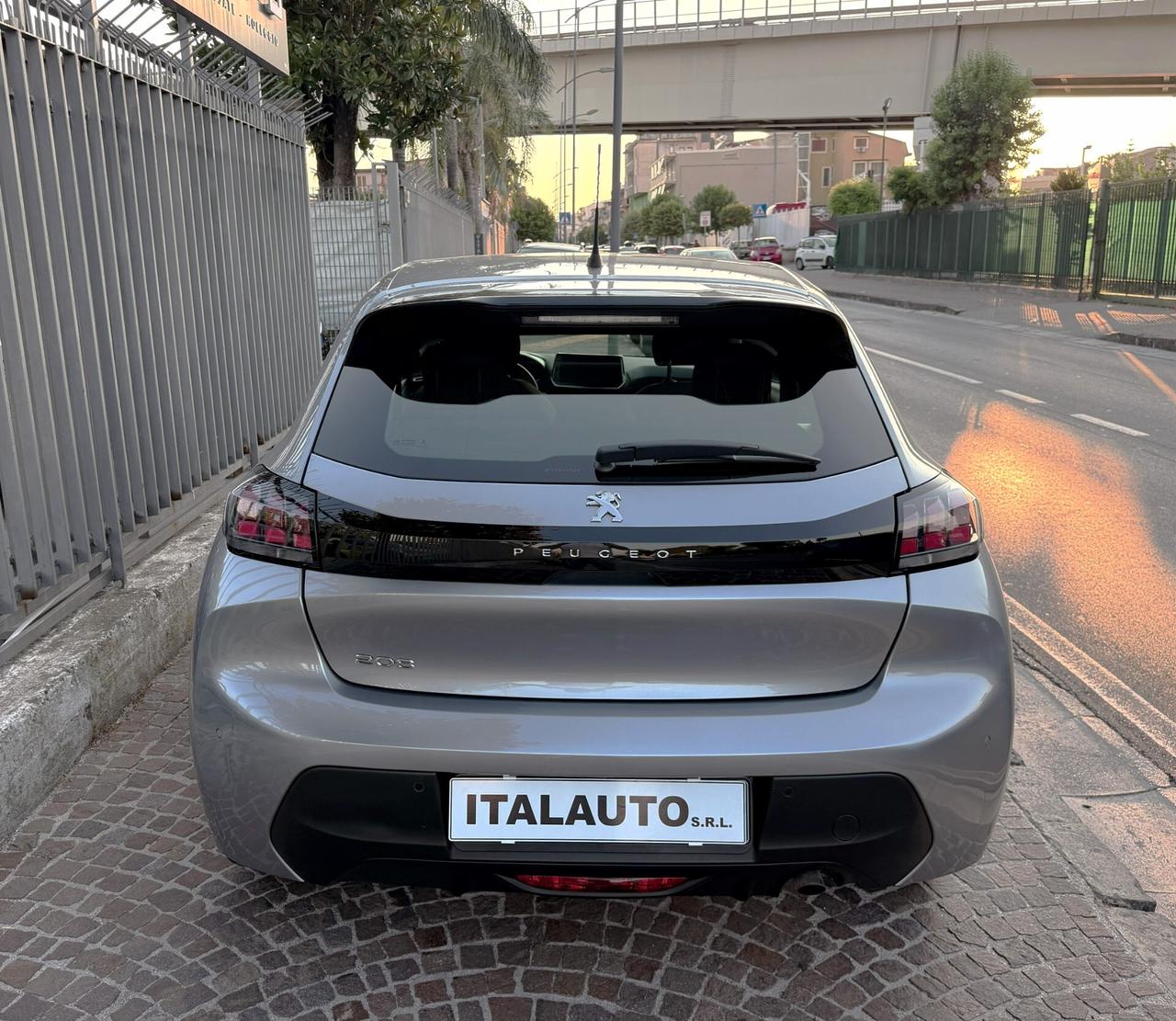 Peugeot 208 PureTech 100 Stop&Start EAT8 5 porte Active Pack