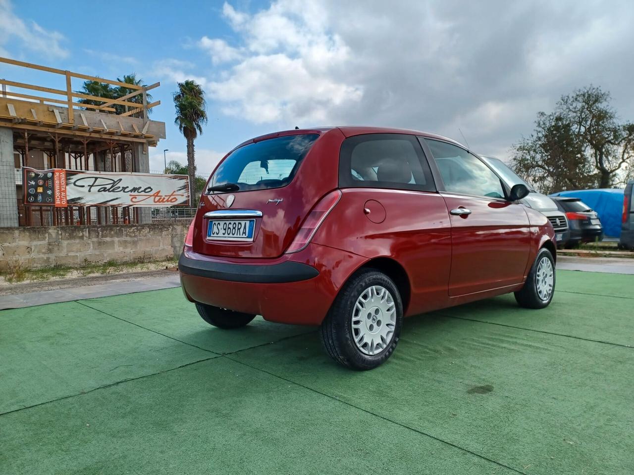 Lancia Ypsilon 1.3 Multijet Platino NEOPATENTATI