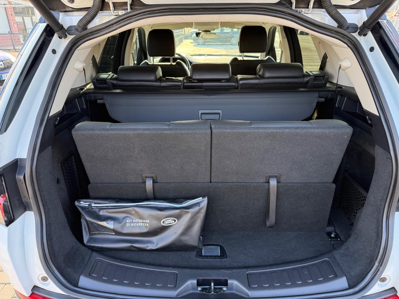 Land Rover Discovery Sport 2.0 TD4 180 CV AWD 7 POSTI