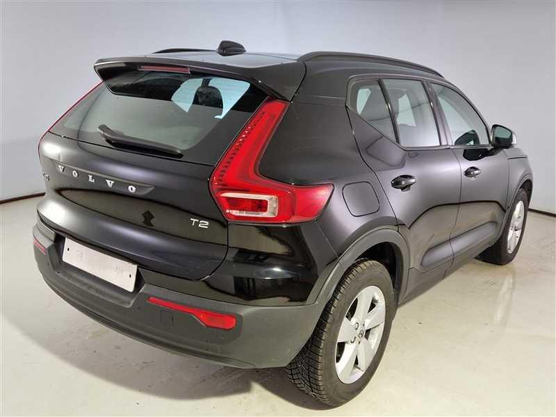 VOLVO XC40 T2 automatico Momentum Core