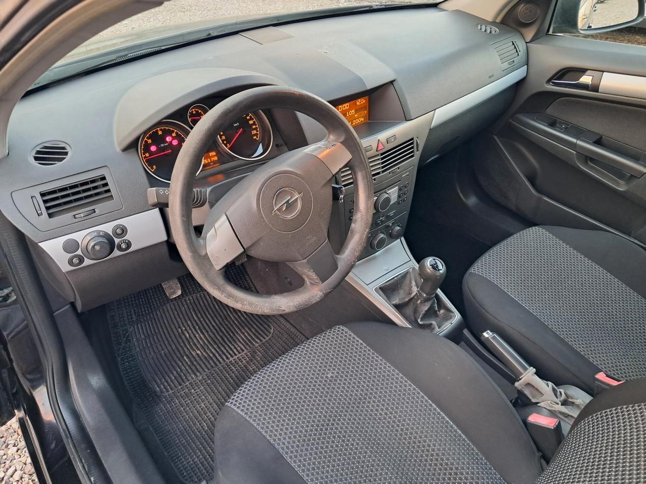 Opel Astra 1.7 CDTI 101CV