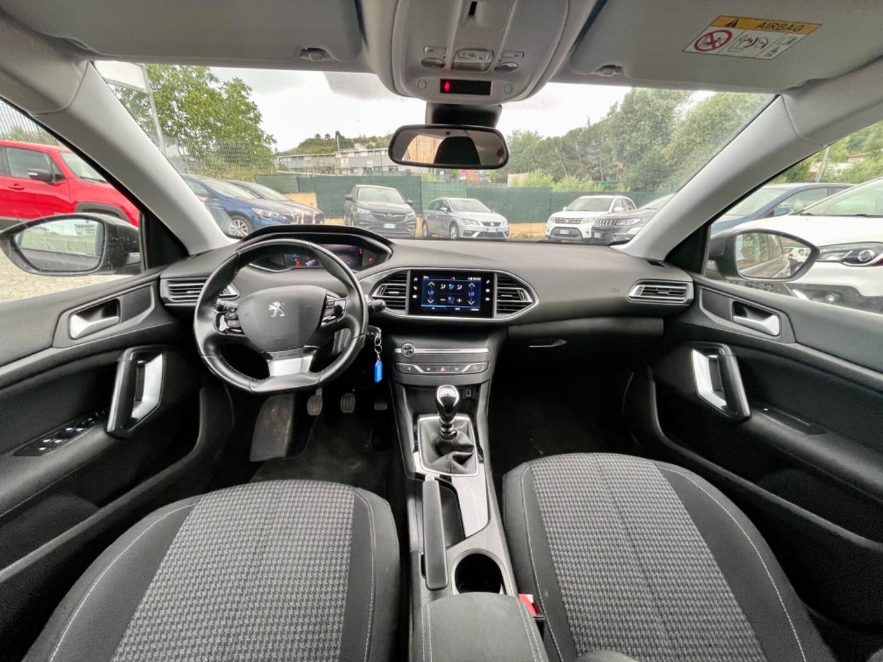 Peugeot 308 BlueHDi 130cv 6m 2021