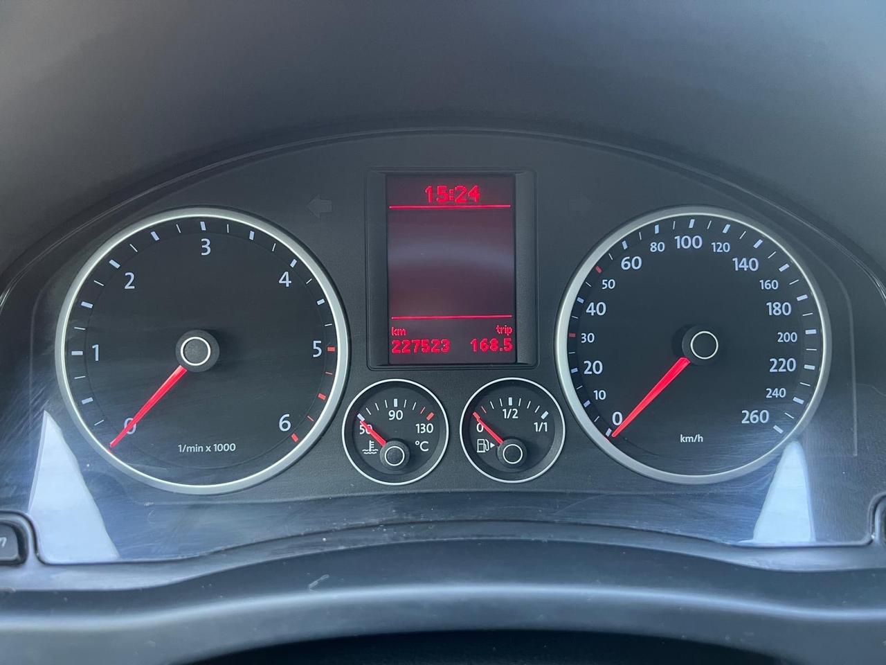 Volkswagen Tiguan 2.0 16V TDI DPF Sport & Style (18°)