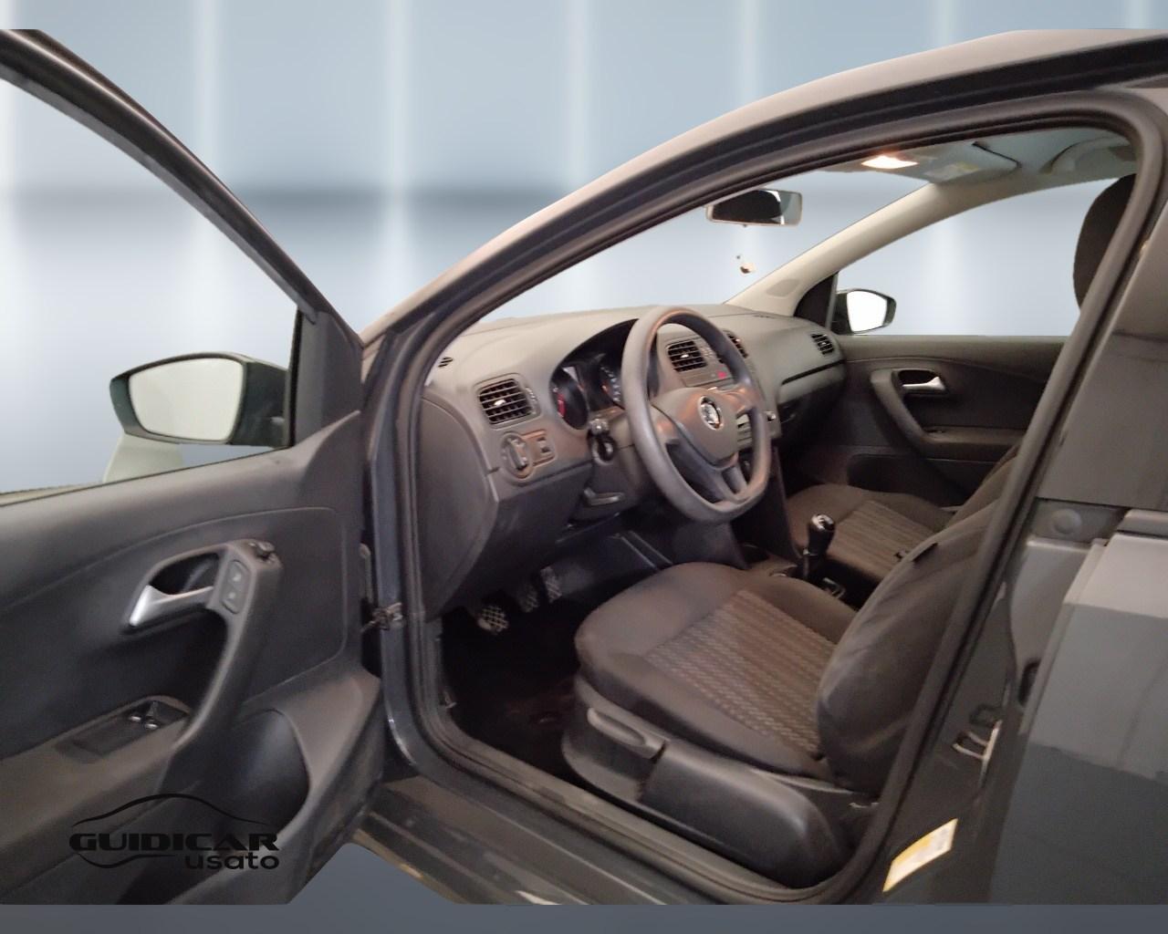 VOLKSWAGEN Polo V 2014 - Polo 5p 1.0 mpi Trendline 60cv