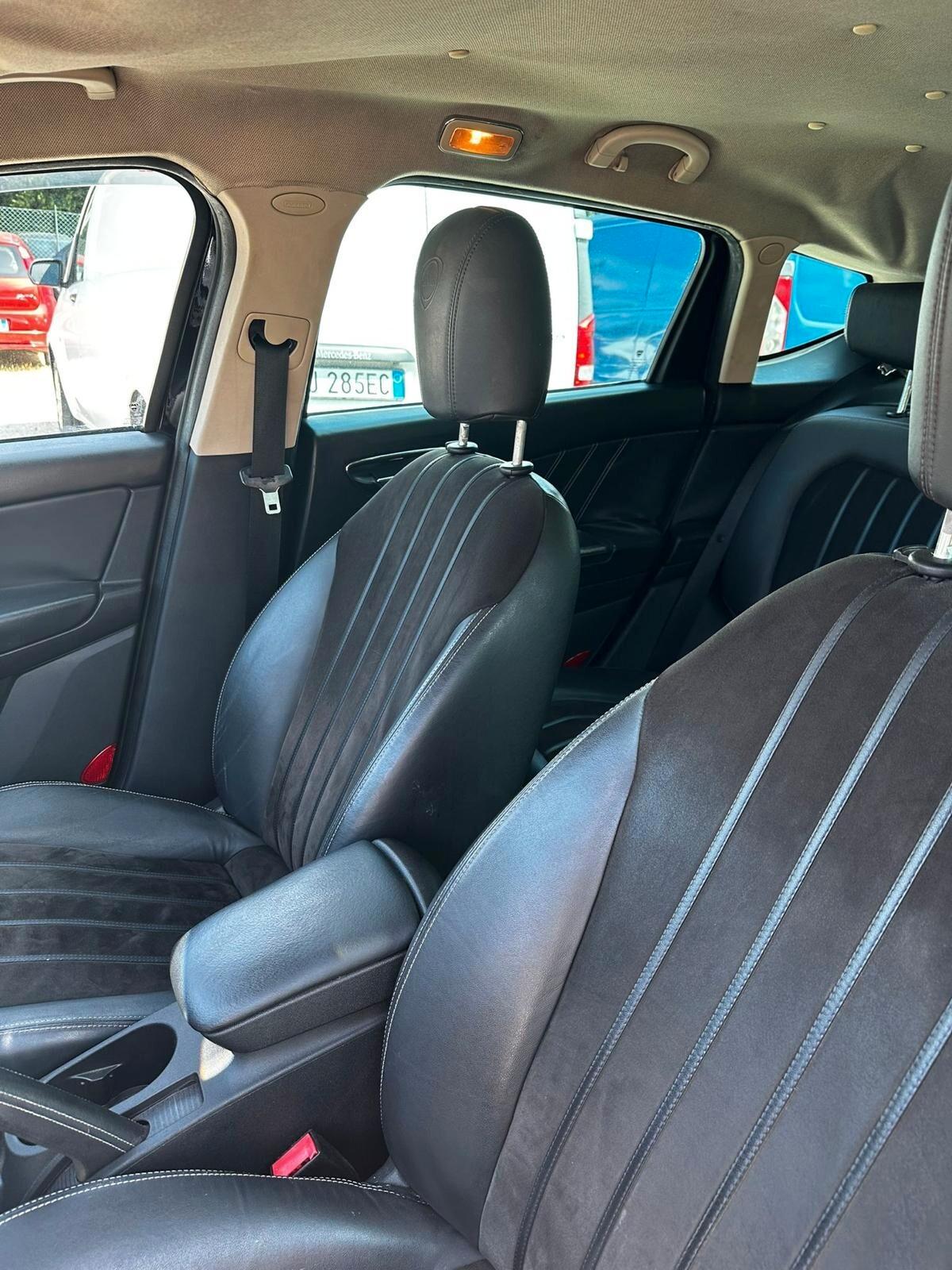 Lancia Delta 1.6 MJT DPF Platino