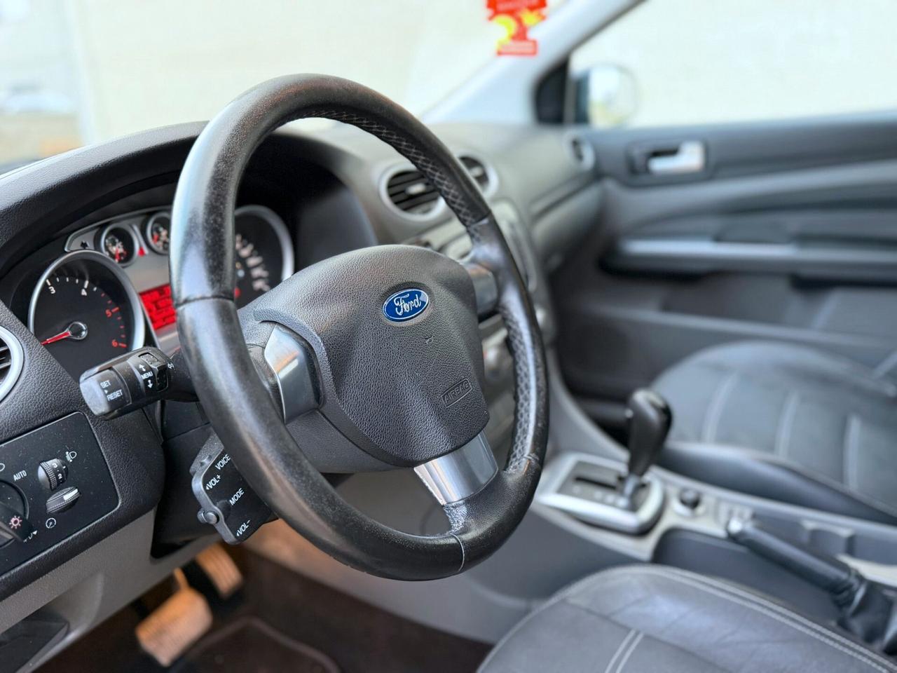FORD FOCUS 2.0 TITANIUM CAMBIO AUTOMATICO