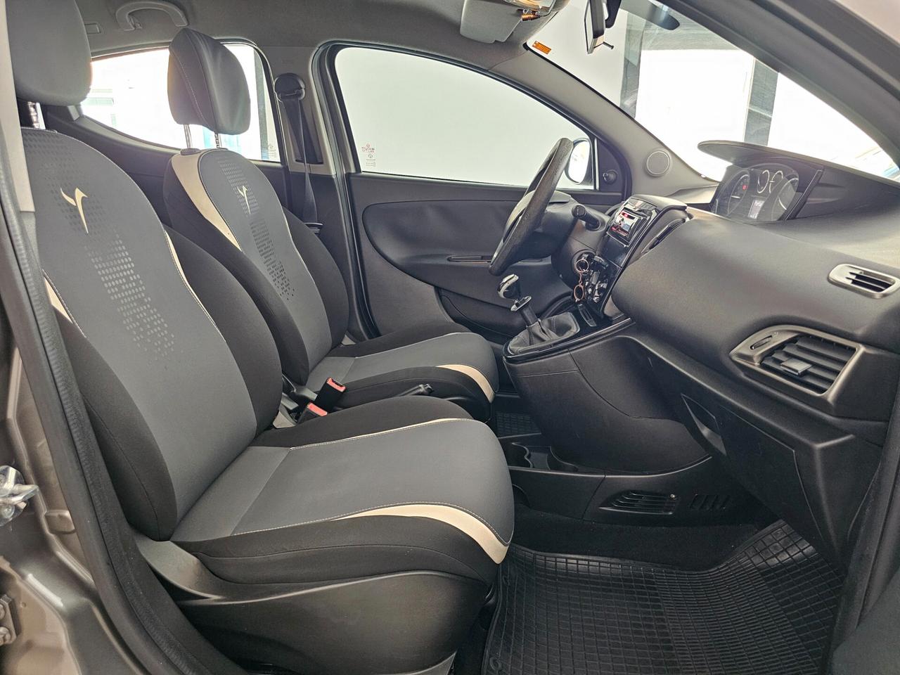 Lancia Ypsilon 1.2 69 CV 5 porte GPL Ecochic Elefantino