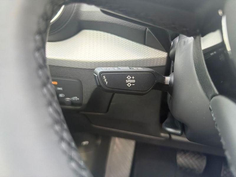 Audi Q2 Identity Black 35 TDI 150CV S tronic KM0