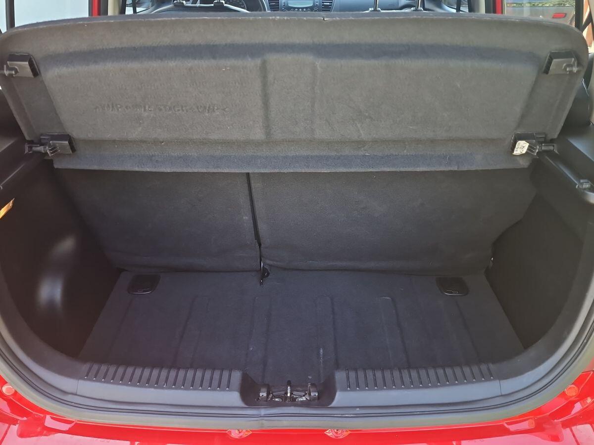 HYUNDAI I10 1.1 LIKE 5 P.
