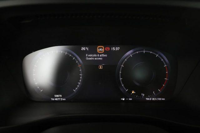 VOLVO XC40 XC40 B4 AWD Geartronic Momentum Pro