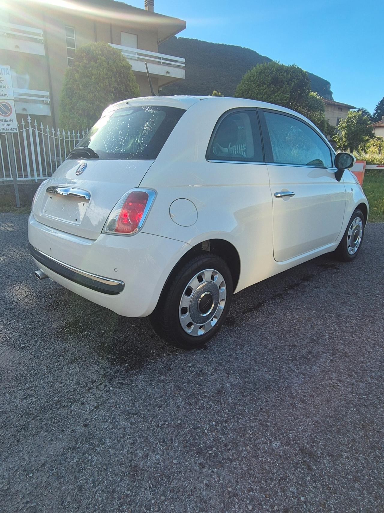 Fiat 500 1.2 Lounge tetto panoramico neo patentati