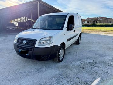Furgone Fiat Doblò cargo 1.3 MJT neopatentati