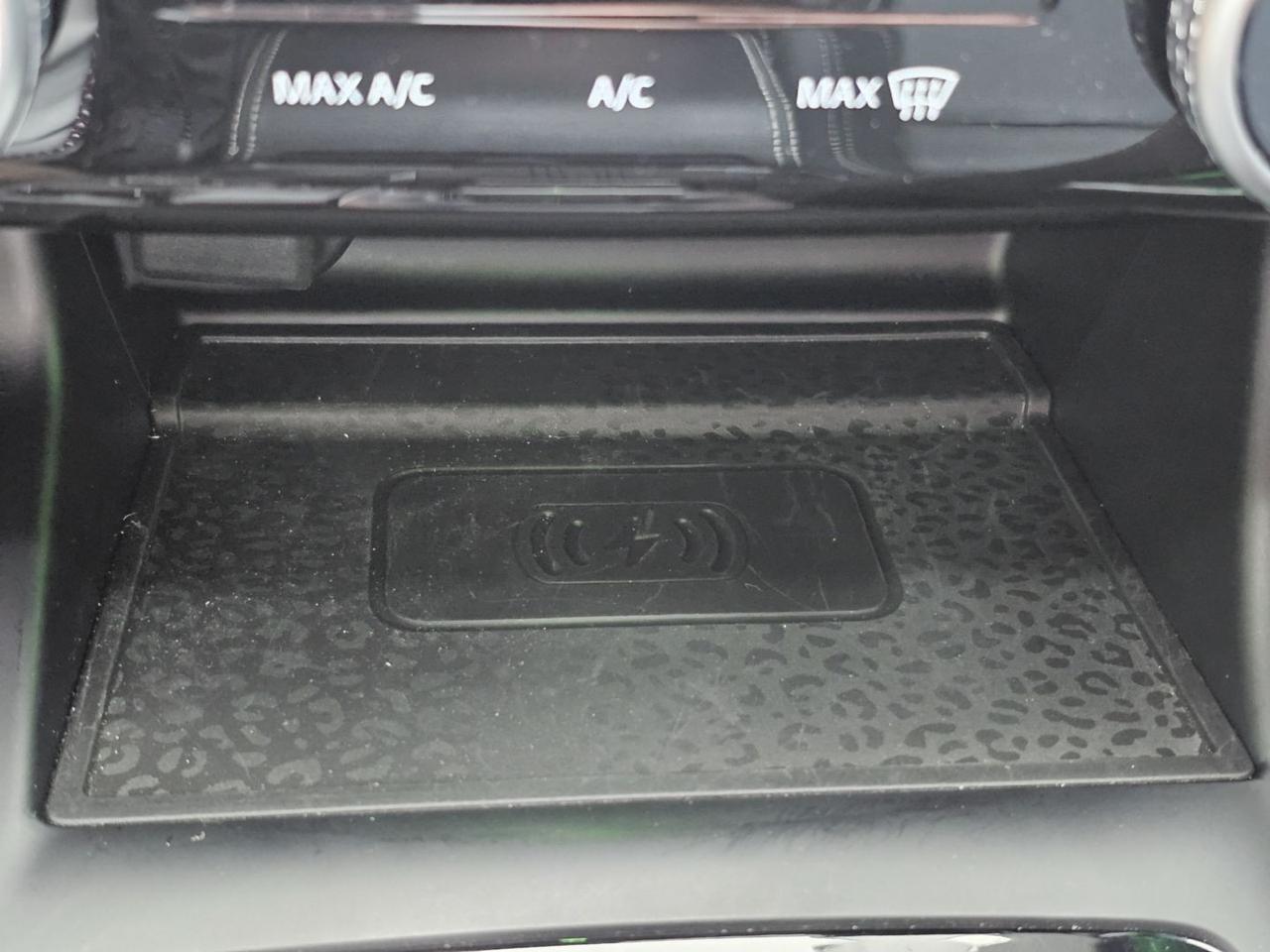 Jaguar E-Pace R-Dynamic SE Navi Camera Tetto C.20" LED BlackPack