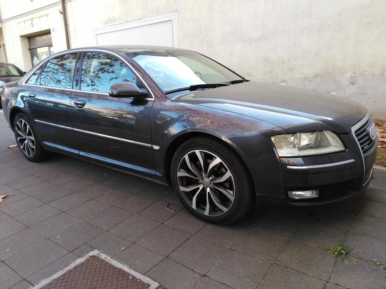 Audi A8 3.0 V6 TDI F.AP. quattro tiptronic