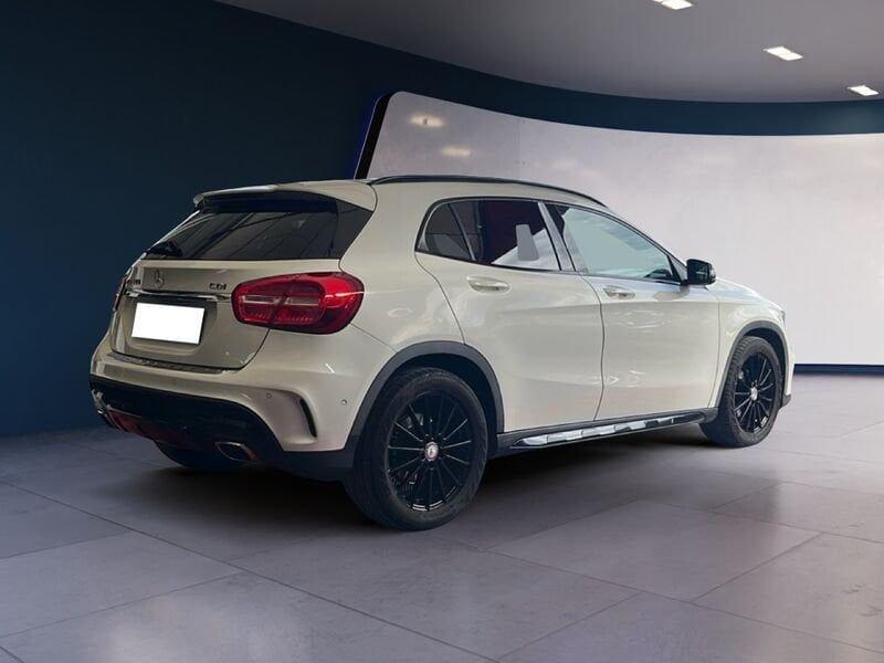 Mercedes-Benz GLA 200 CDI AUTOMATIC Premium
