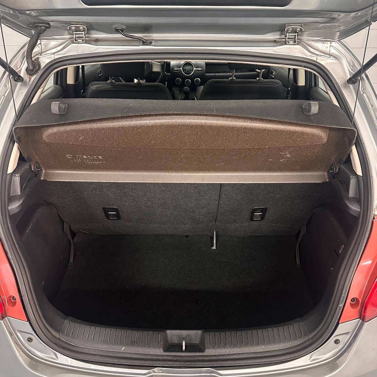 Mazda 2 Mazda2 1.3 16V 75CV 5p. Easy NEOPATENTATI