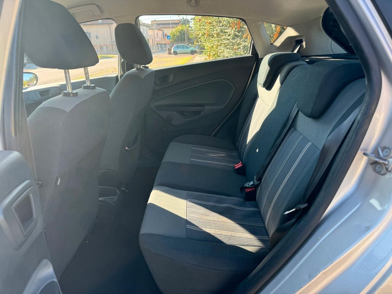 Ford Fiesta 1.4 TDCi 68CV 5 porte Titanium