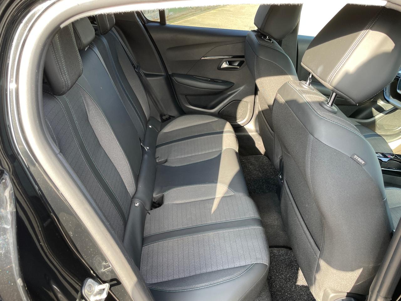 Peugeot 208 1.2 PureTech 100cv EAT8 5 porte Allure Pack