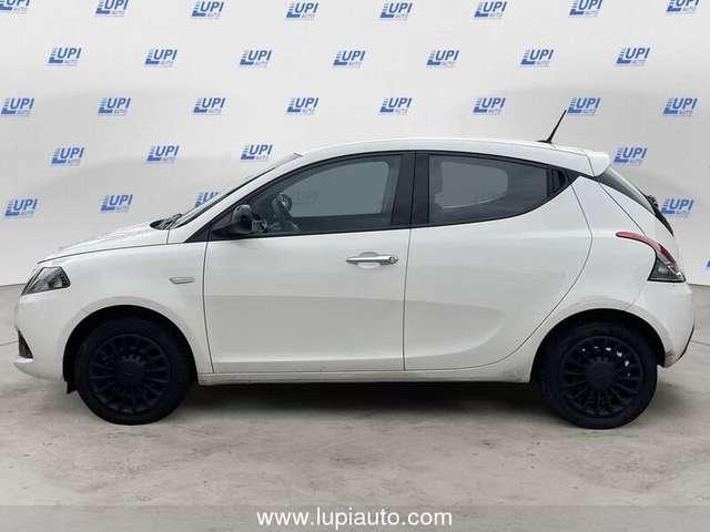 Lancia Ypsilon 1.0 firefly hybrid Silver s&s 70cv