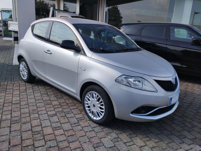 LANCIA Ypsilon 1.2 69 CV 5 porte Gold
