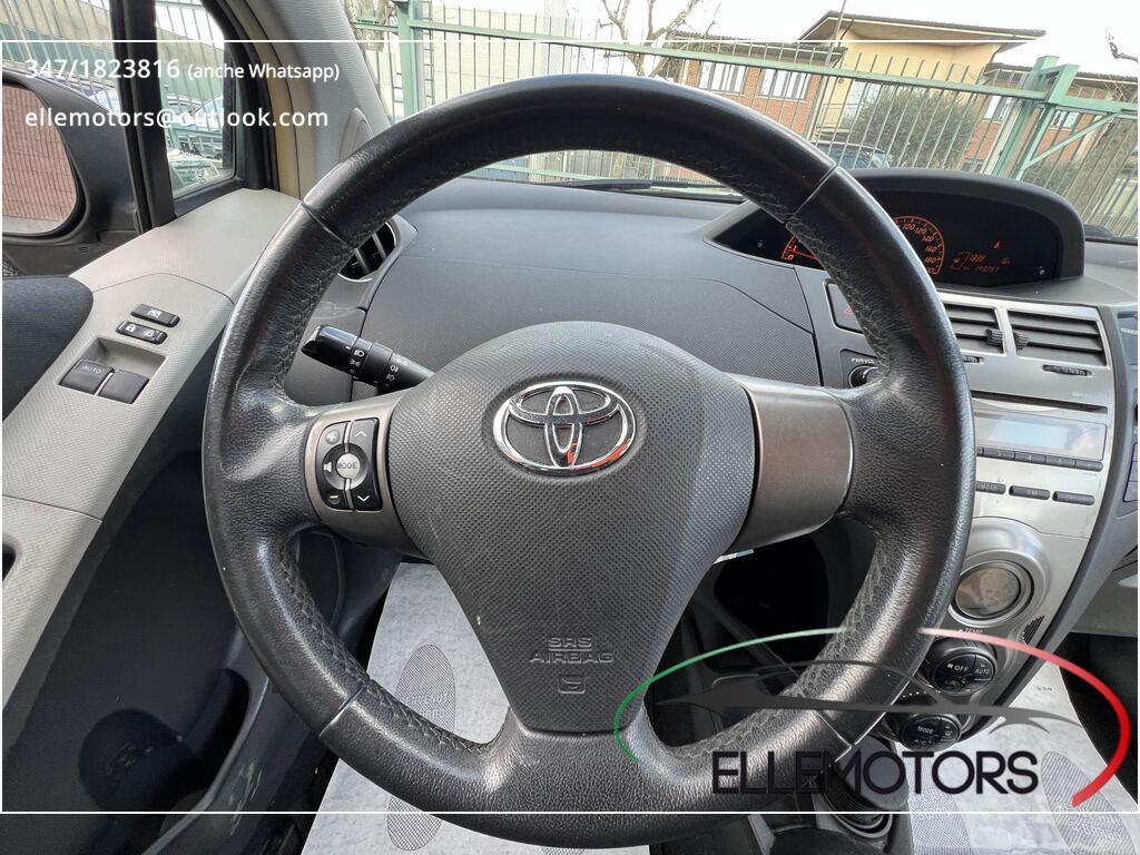 Toyota Yaris 3 Porte 1.0 Sol