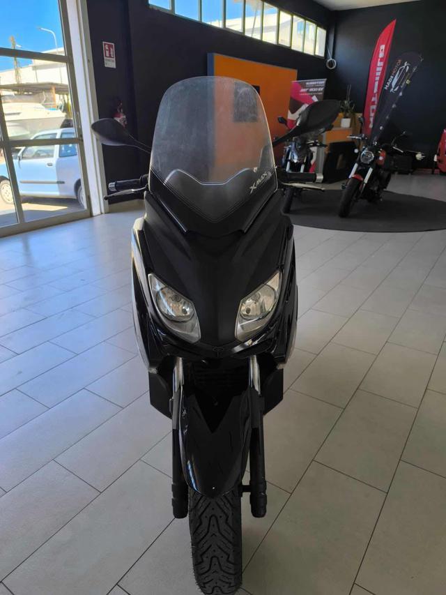 YAMAHA X-Max 250 x
