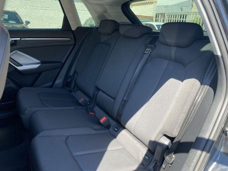 Audi Q3 Business 2.0 TDI 150CV S-Tronic 35