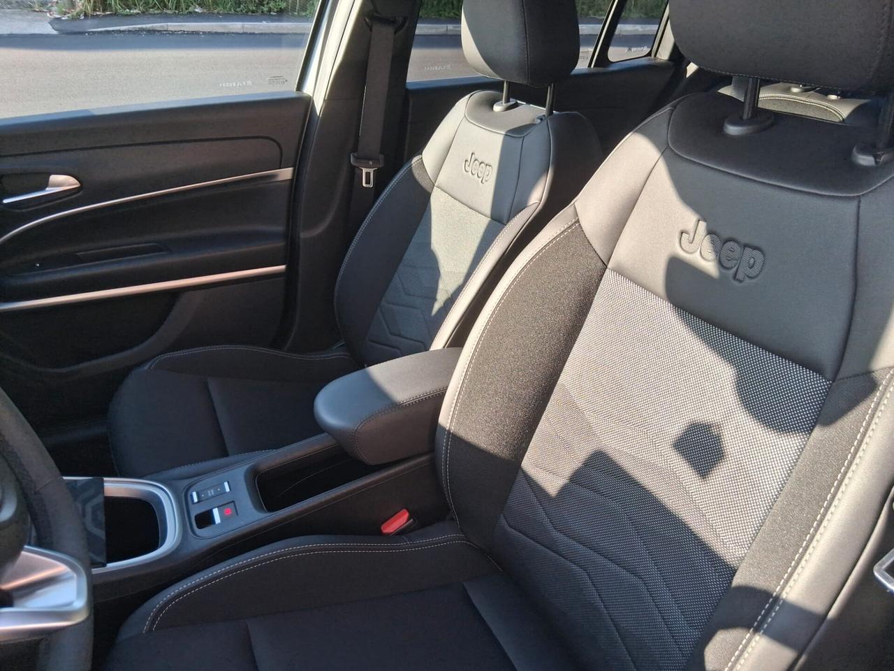 Jeep Avenger 1.2 Turbo 110 CV MHEV Summit