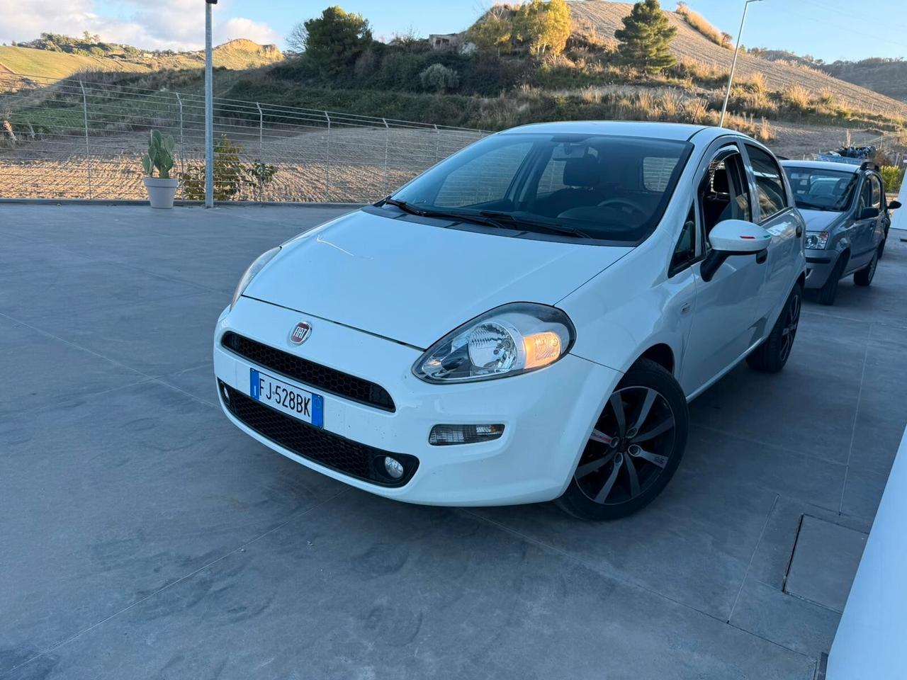 Fiat Punto 1.3 MJT II S&S 95 CV 5 porte Street