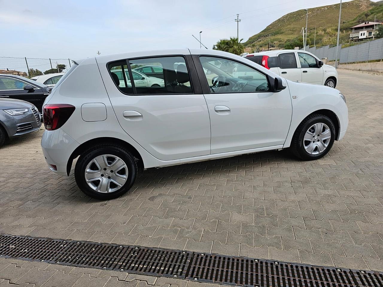DACIA SANDERO 1.5 75CV 12/2019 PER NEOPATENTATI