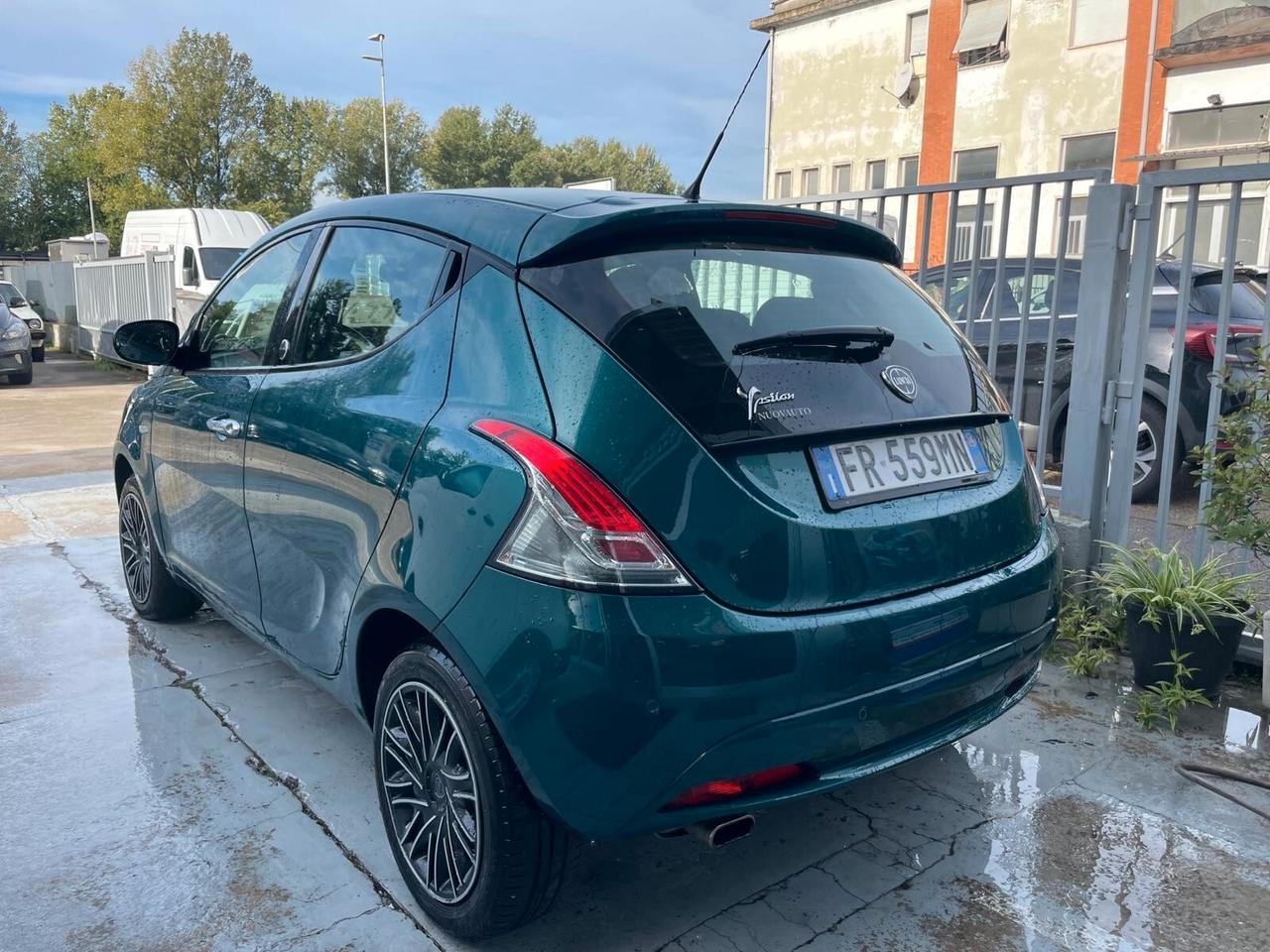 Lancia Ypsilon 1.2 69 CV 5 porte GPL Ecochic Platinum