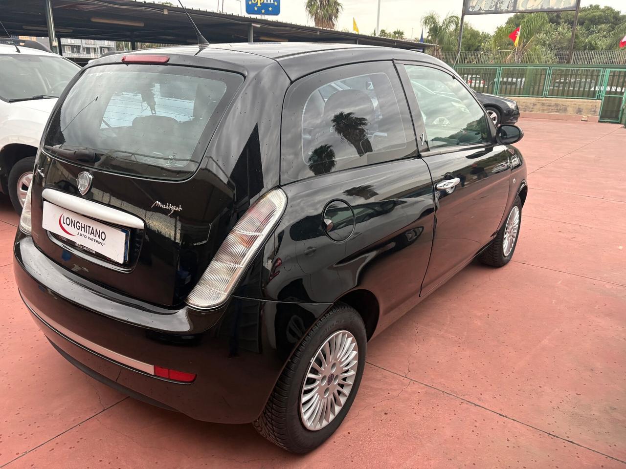 Lancia Ypsilon 1.3 MJT 75 CV Argento